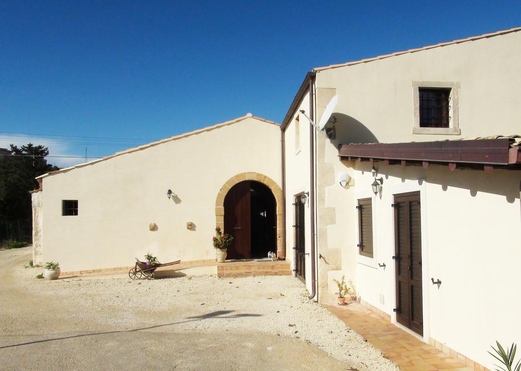 L'Antico Trappeto Holiday Home โนโต ภายนอก รูปภาพ